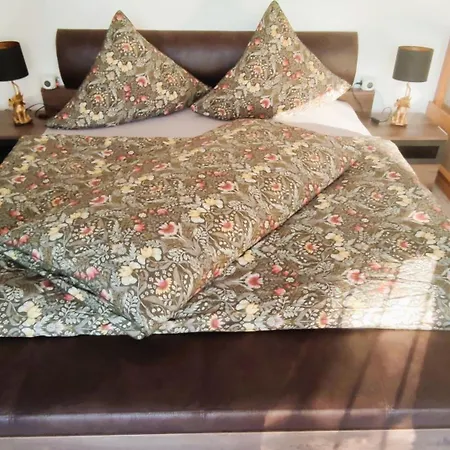 Galerie-ferienwohnung Im Schindlershof - Zentral Und Ruhig *